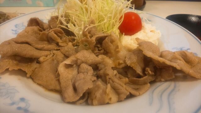豚肩ロースの生姜焼き定食 3