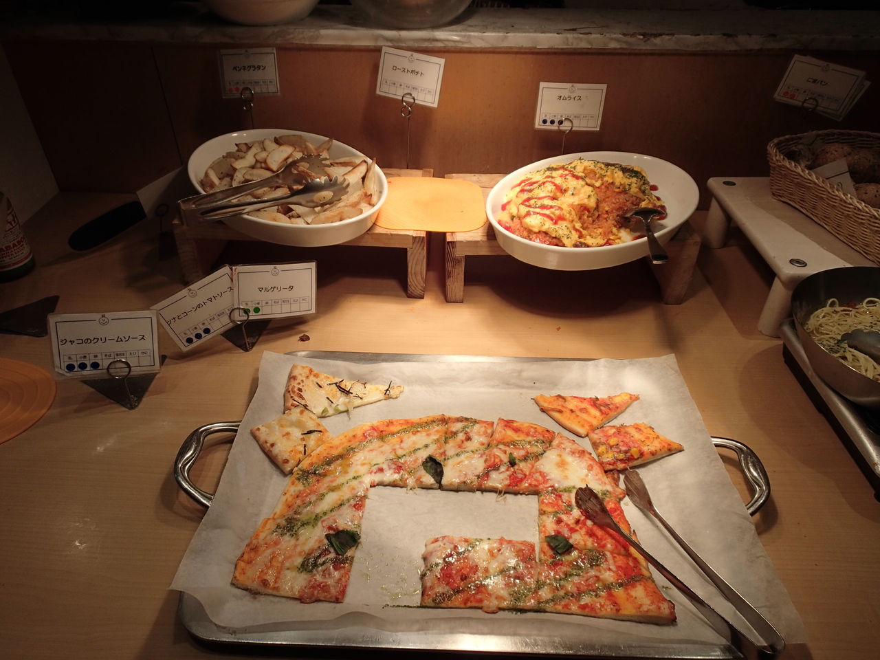 デザート王国 クイーンズ伊勢丹横浜店 食べ放題万歳