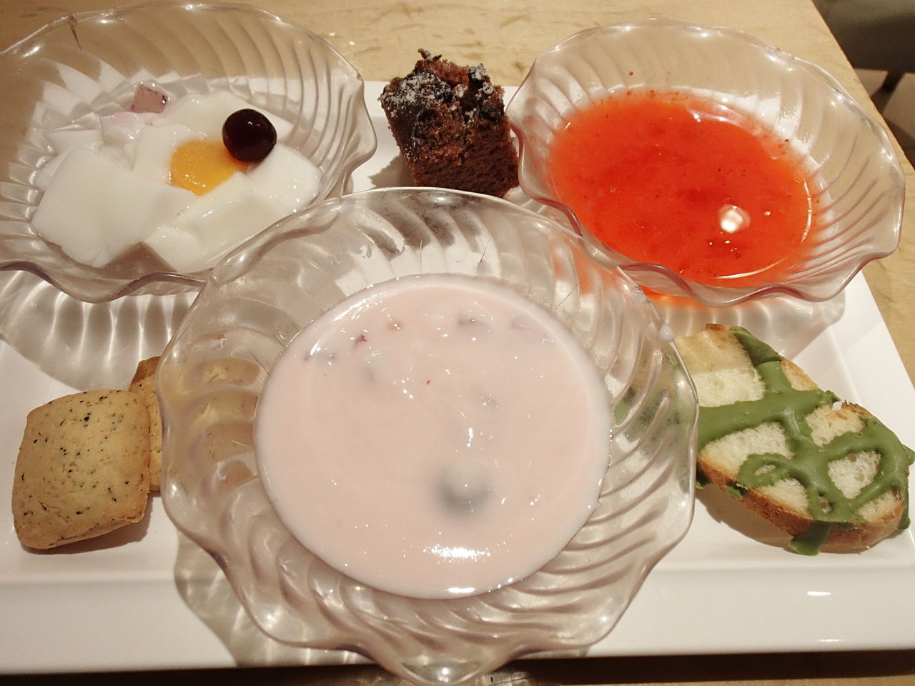 デザート王国 クイーンズ伊勢丹横浜店 食べ放題万歳