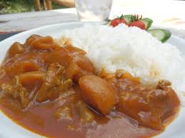 ニートの兄がカレーに肉が入ってないって暴れてる