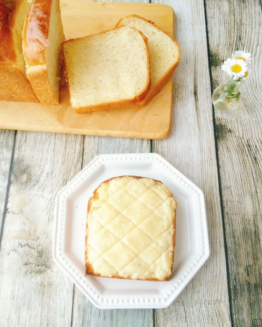 メロンパントースト&メロンパンの中の生地で食パン