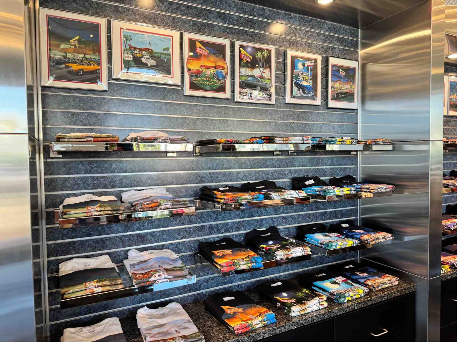 IN-N-OUT BURGER ストアディスプレイ 4段ラック IN-N-OUT BURGER ストアディスプレイ 4段ラック IN-N-OUT BURGER