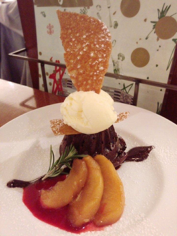 梅田イーマ クリスマス女子ディナー Cafe Books Biblioteque やすみの朝はモーニング食べよし 近畿圏内カフェモーニング食べまくりブログ 東京赴任中 Powered By ライブドアブログ