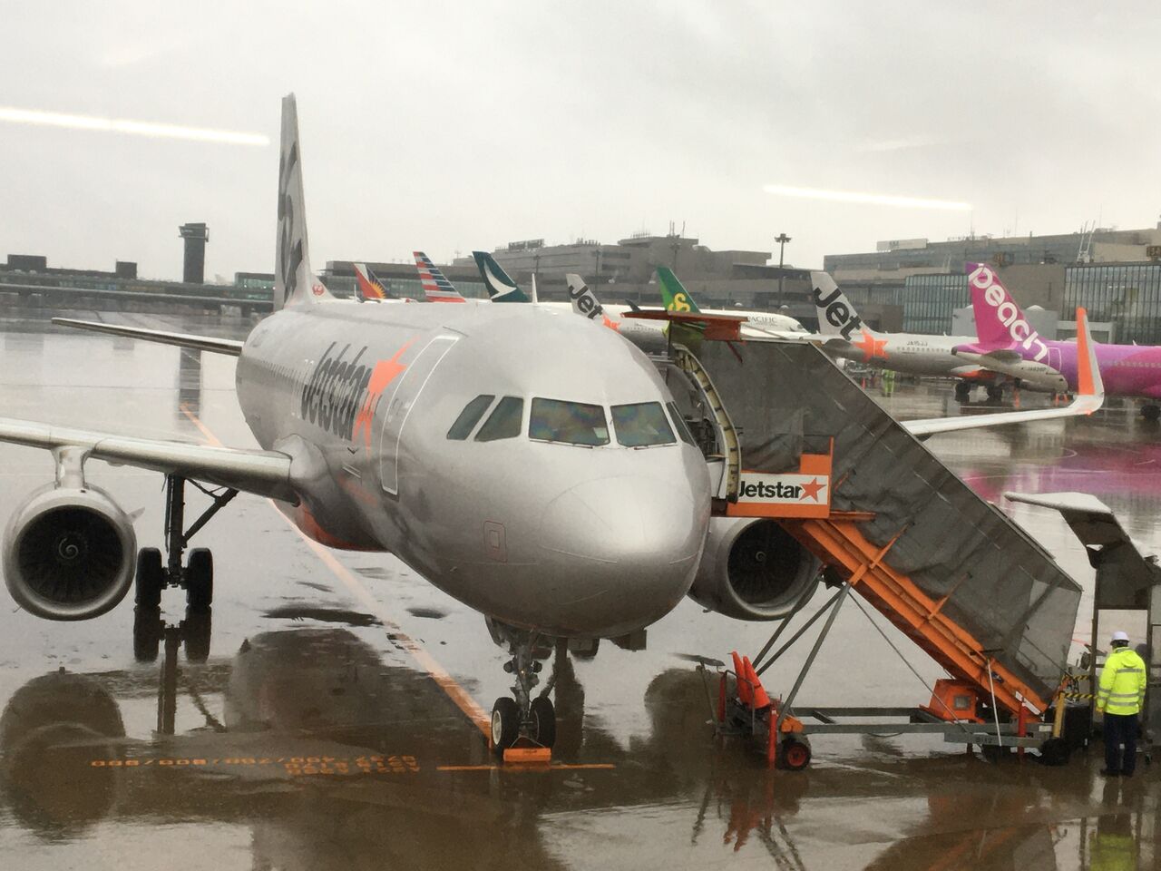 大阪旅行記 ジェットスター gk203便 で成田から関西空港へ 旅人の木 荻窪 油そば まぜそばの店 店主の日記