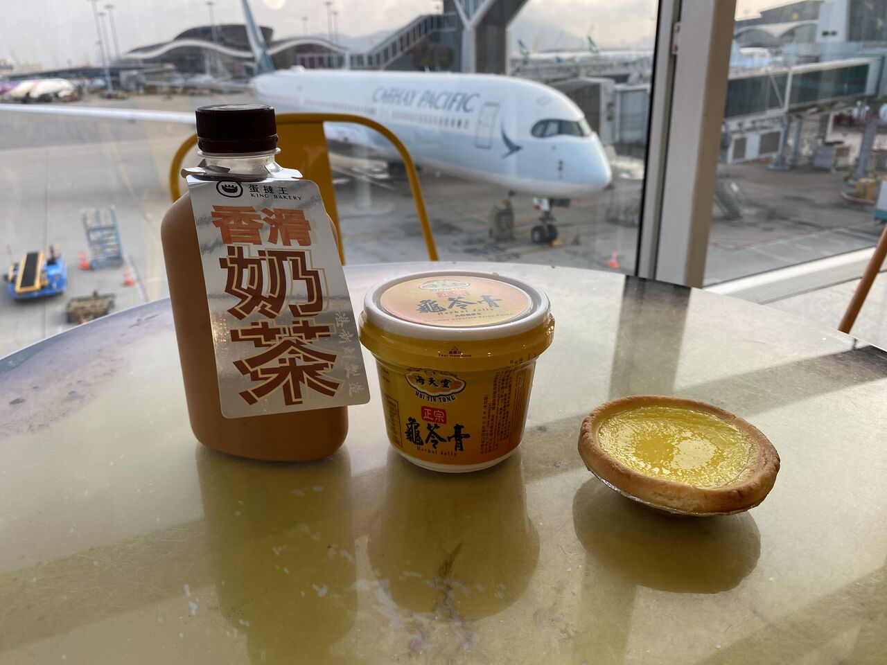 香港国際空港で買った海天堂の亀ゼリー : 元 旅人の木 店主の日記