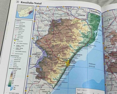 FullSizeRender南アフリカ共和国の世界地図帳