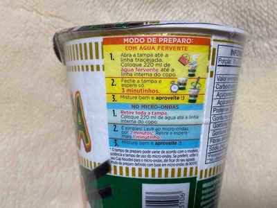 ブラジルCUP NOODLES YAKiSSOBA SABOR YAKISSOBA TRADICIONAL