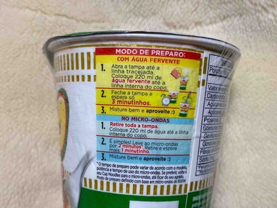ブラジルのカップ麺CUP NOODLE NACHO SABOR QUEIJO NACHO