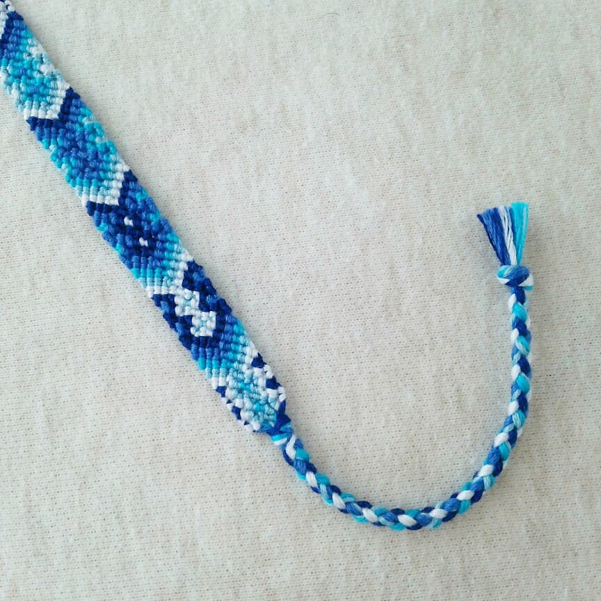 ２連ひし形模様ミサンガ Ocean ブルーグラデーション ミサンガブログ Yaayaの手作りアクセサリーコレクション