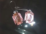 褒められピアス