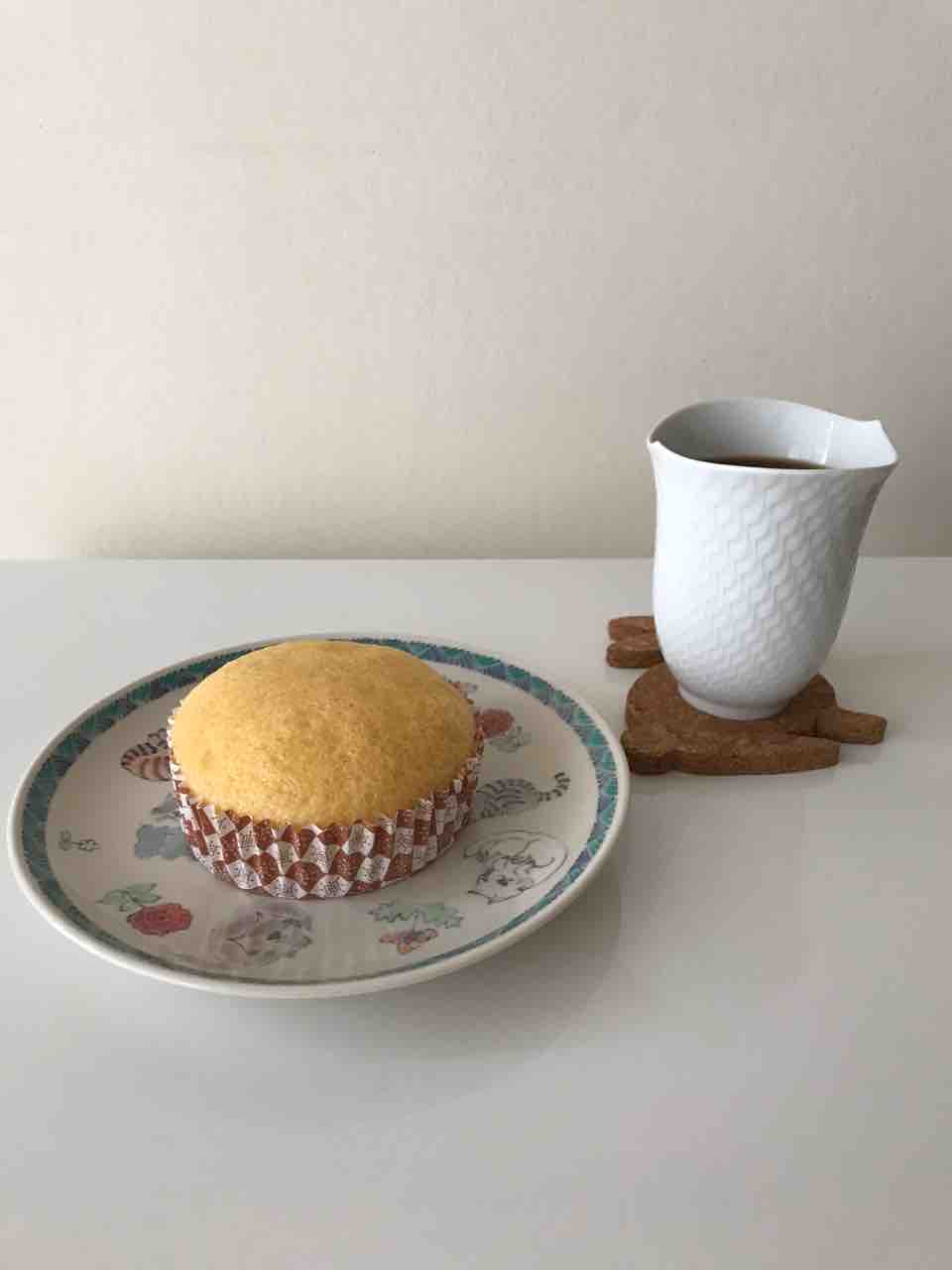 お茶の時間 No 13 馬拉糕 蒸しカステラ 合桃酥 アーモンドクッキー 横浜中華街 同發 たびのおととか 旅の音と香 お茶の時間 No 13 馬拉糕 蒸しカステラ 合桃酥 アーモンドクッキー 横浜中華街 同發 たびのおととか 旅の音と香