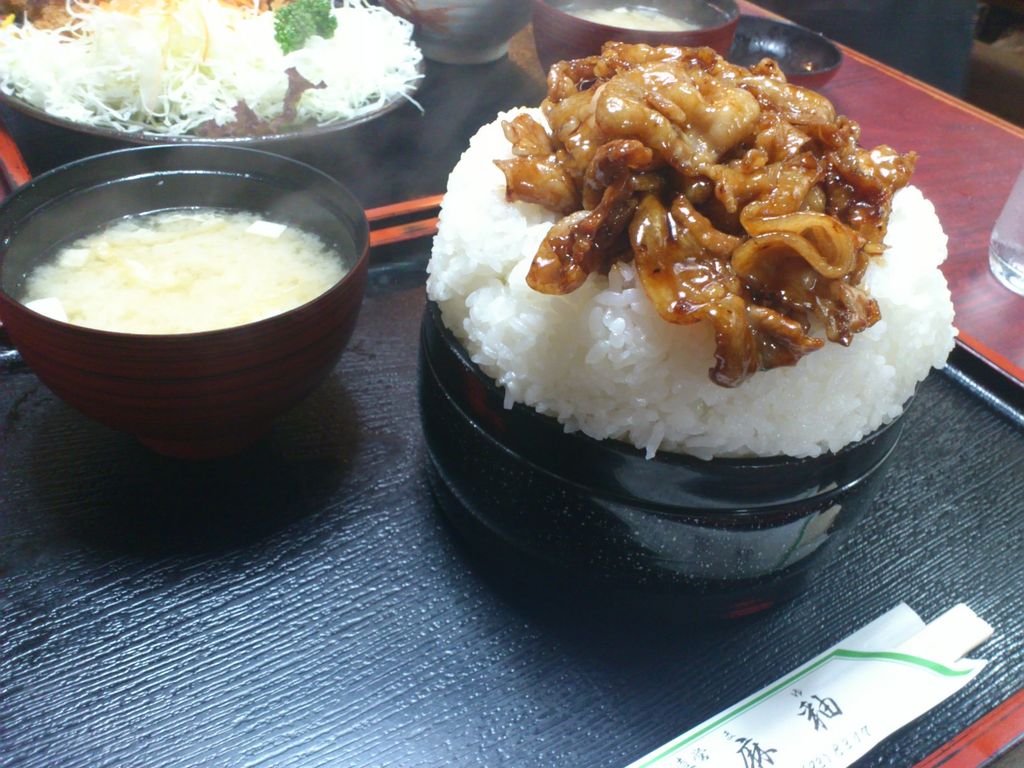 とんかつ麻釉の焼肉重大盛り 旅は哲学ソクラテス
