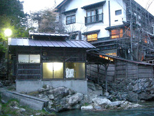 ���դ�������ڸ��������������