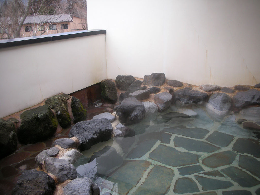 仙石原品の木一の湯 箱根町仙石原 旅は哲学ソクラテス 仙石原品の木一の湯 箱根町仙石原 旅は哲学ソクラテス