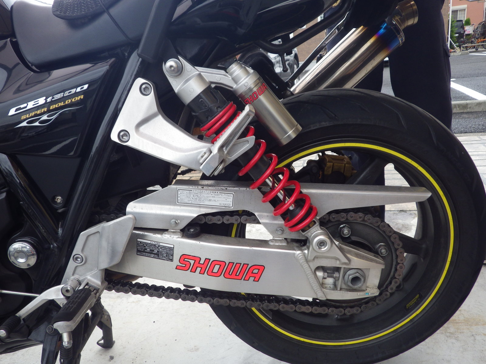 ｃｂのリヤサス交換のレポ 黒から赤色へ 大変勉強になりました 旅好きライダーとアフリカツイン レブル1100 クロスカブのツーリング記録 7章