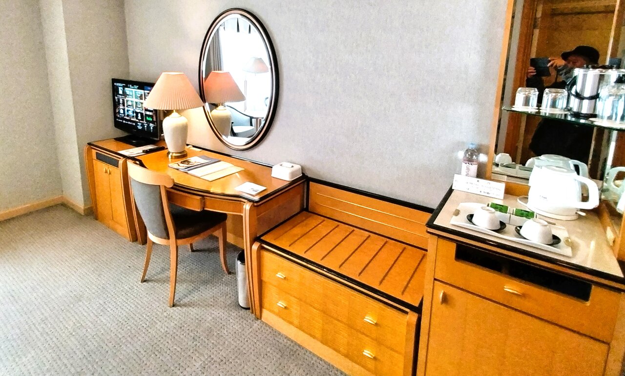 今治国際ホテルの部屋は眺め良し : 旅おじさんの旅日記