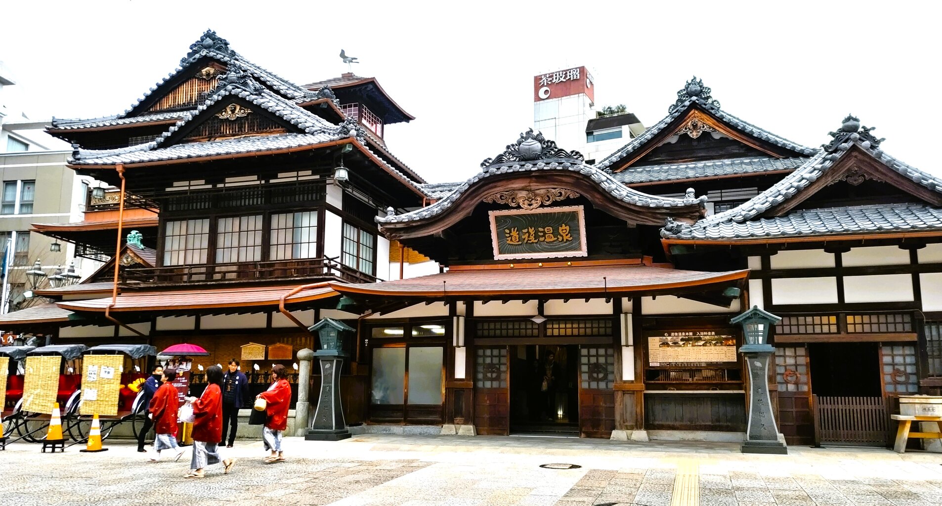 道後温泉本館、営業再開~ : 旅おじさんの旅日記