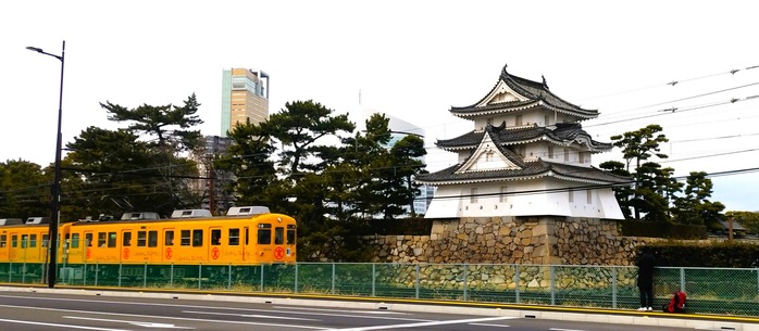 高松城と琴電(ことでん) : 旅おじさんの旅日記