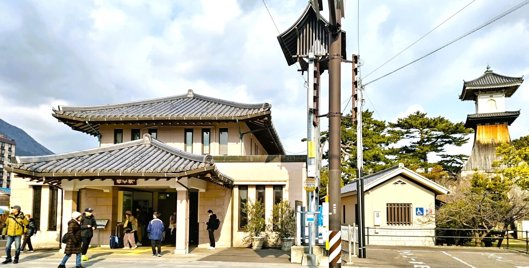 高松から琴電で善通寺へ : 旅おじさんの旅日記