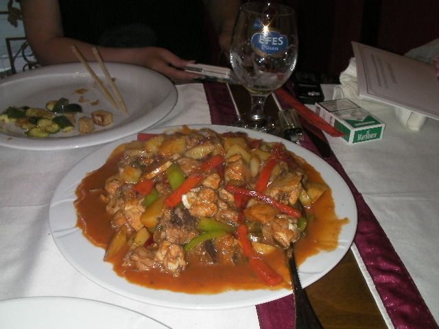 09年春 トルコと南カフカスとイランの旅 49 タクシムでラグメン食べるけど微妙だった 旅人生 09年春 トルコと南カフカスとイランの旅 49 タクシムでラグメン食べるけど微妙だった 旅人生
