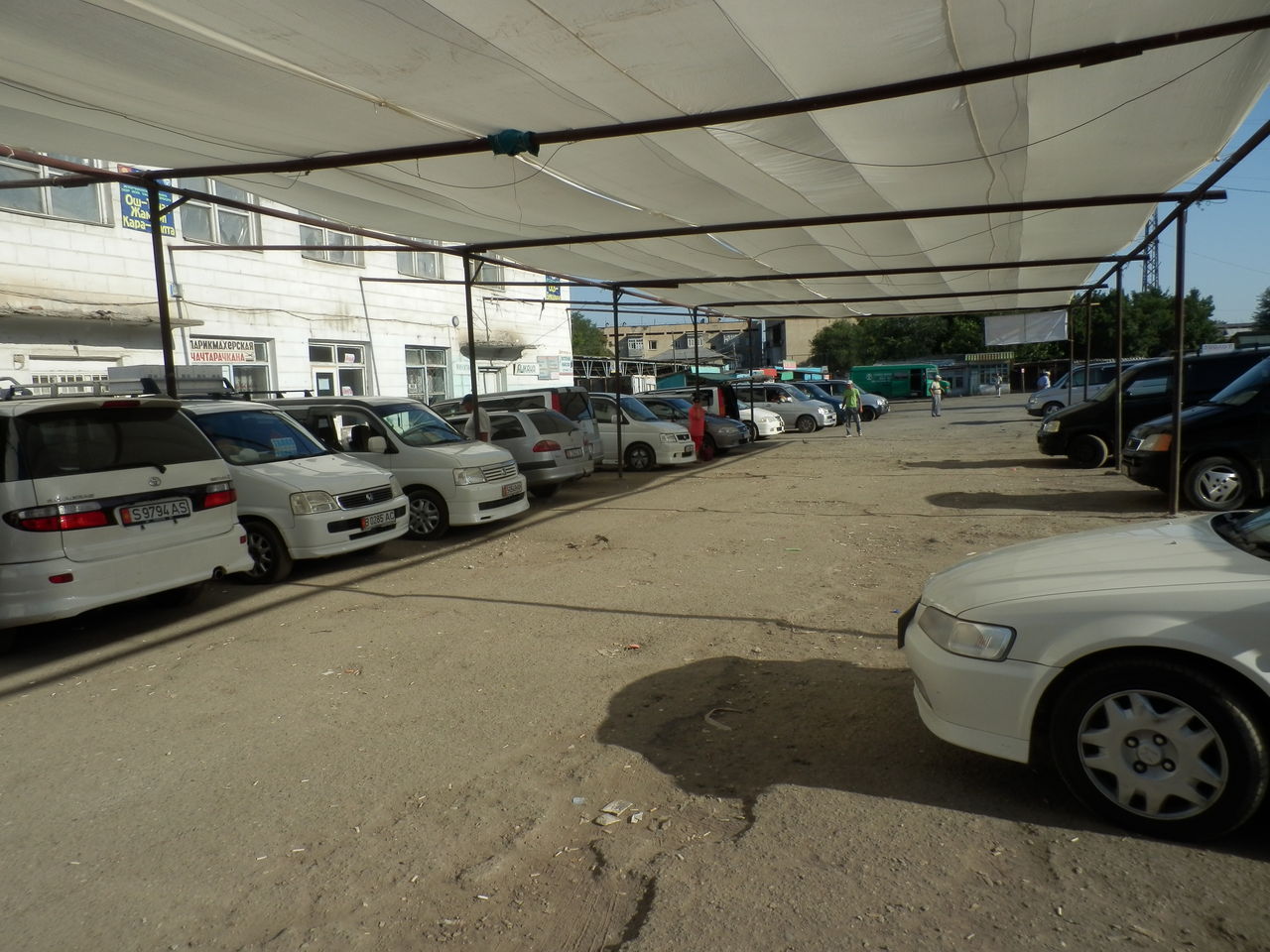 14年夏中央アジア旅行 ８ オシュからビシュケク 車は故障しまくり 旅人生