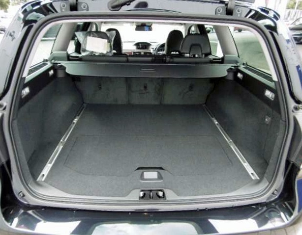 ボルボ V70 車中泊 ボルボ V70 車中泊