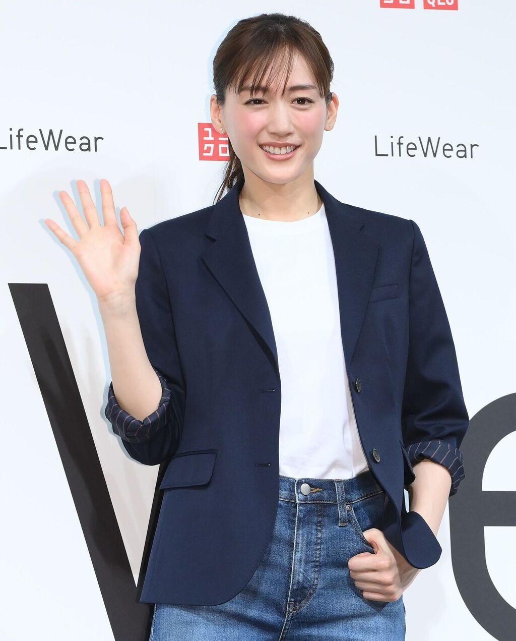 画像 ユニクロさん 大女優 綾瀬はるかにとんでなくダサい格好をさせてしまうwwwwwwwwww 画像 ユニクロさん 大女優 綾瀬はるかにとんでなくダサい格好をさせてしまうwwwwwwwwww