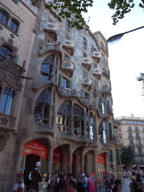CASA BATLLOフ・A.GAUDIフ\03