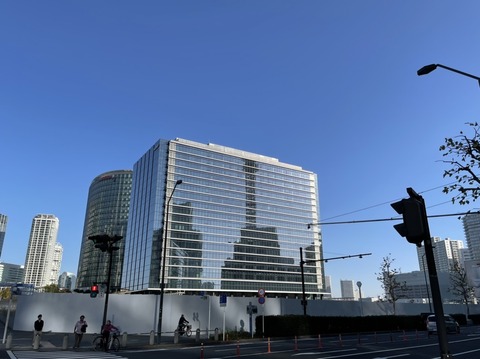 FDB57EC6-0425-4304-A636-DEC265658BC4