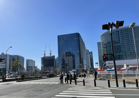 CA7CBB15-A68C-49F6-8BF1-073BA6820BA2