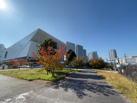 651C2952-A0B8-4116-83F4-183F4A785F8F