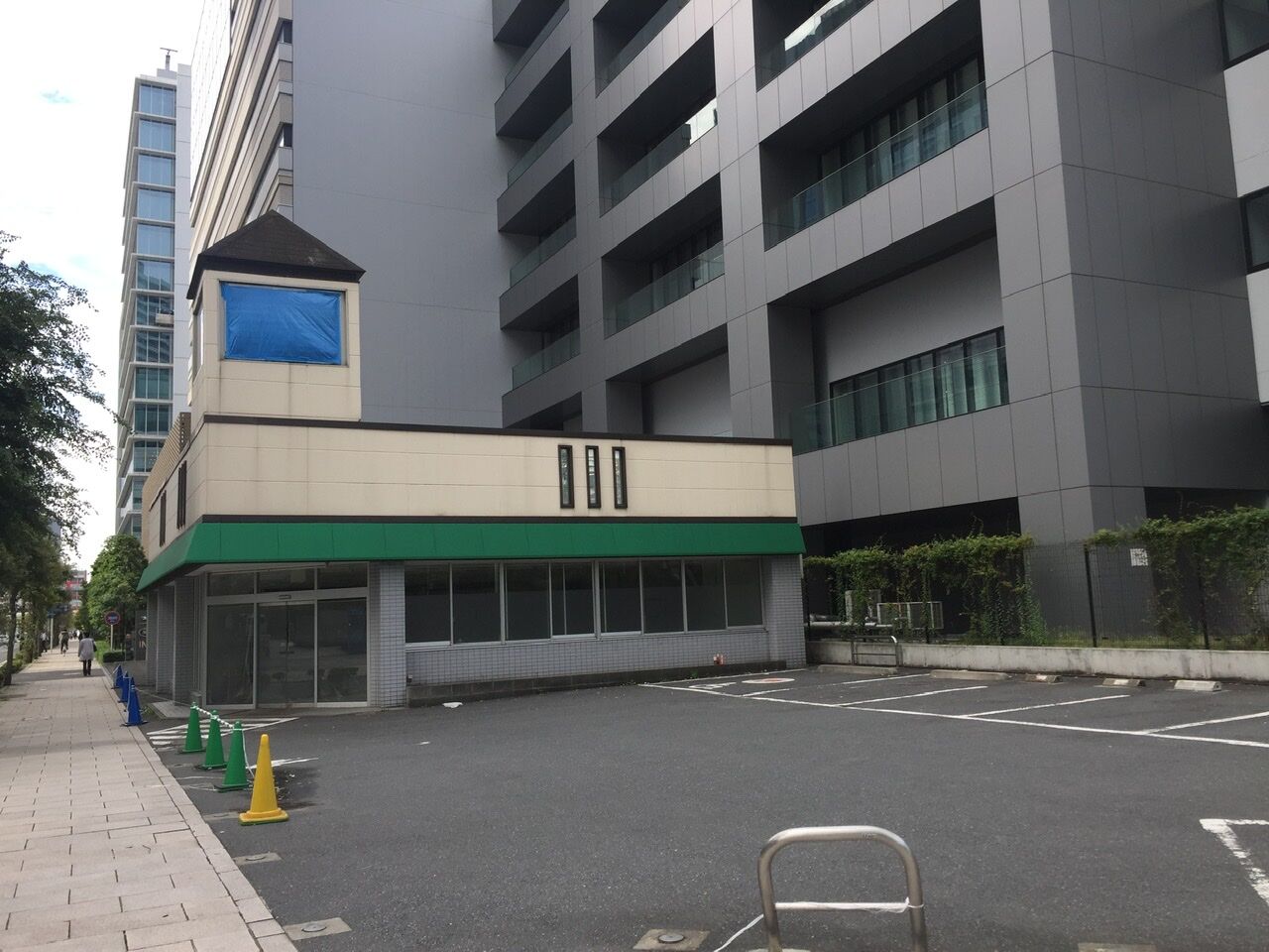 ファミマ閉店 みなとみらい線周辺散歩日記 ファミマ閉店 みなとみらい線周辺散歩日記