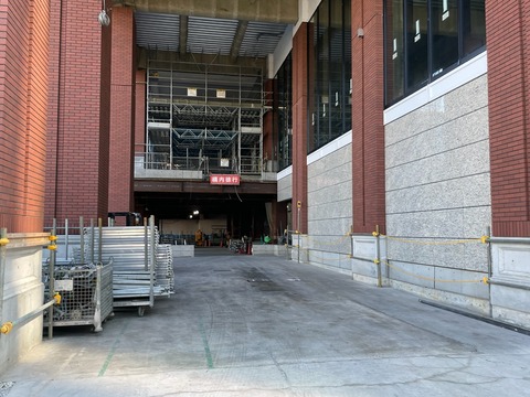 B3AD88E6-A272-42DD-8765-8E55A8E36013