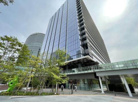 6B1221B5-310F-42D1-AAB5-00F988ECFF03