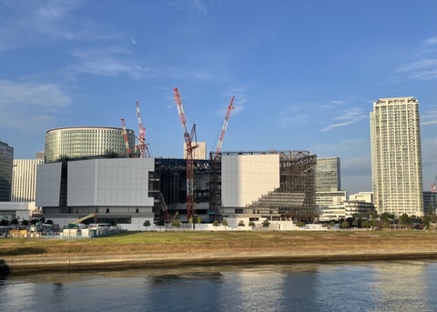 03C74934-0A4D-456A-9265-35FFD572597D