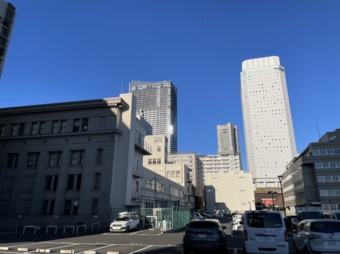 E7FE856F-3E18-45D4-BE9E-678EDFA95F89