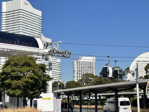 9C37FD18-D475-4AB4-8D81-03B883FA7D57