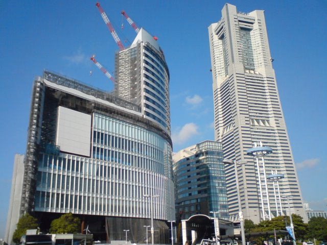 動く歩道に太陽電池設置へ みなとみらい線周辺散歩日記