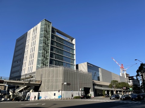 2F7DE5DA-A385-46EB-8DE6-5DFECE6ACBCC