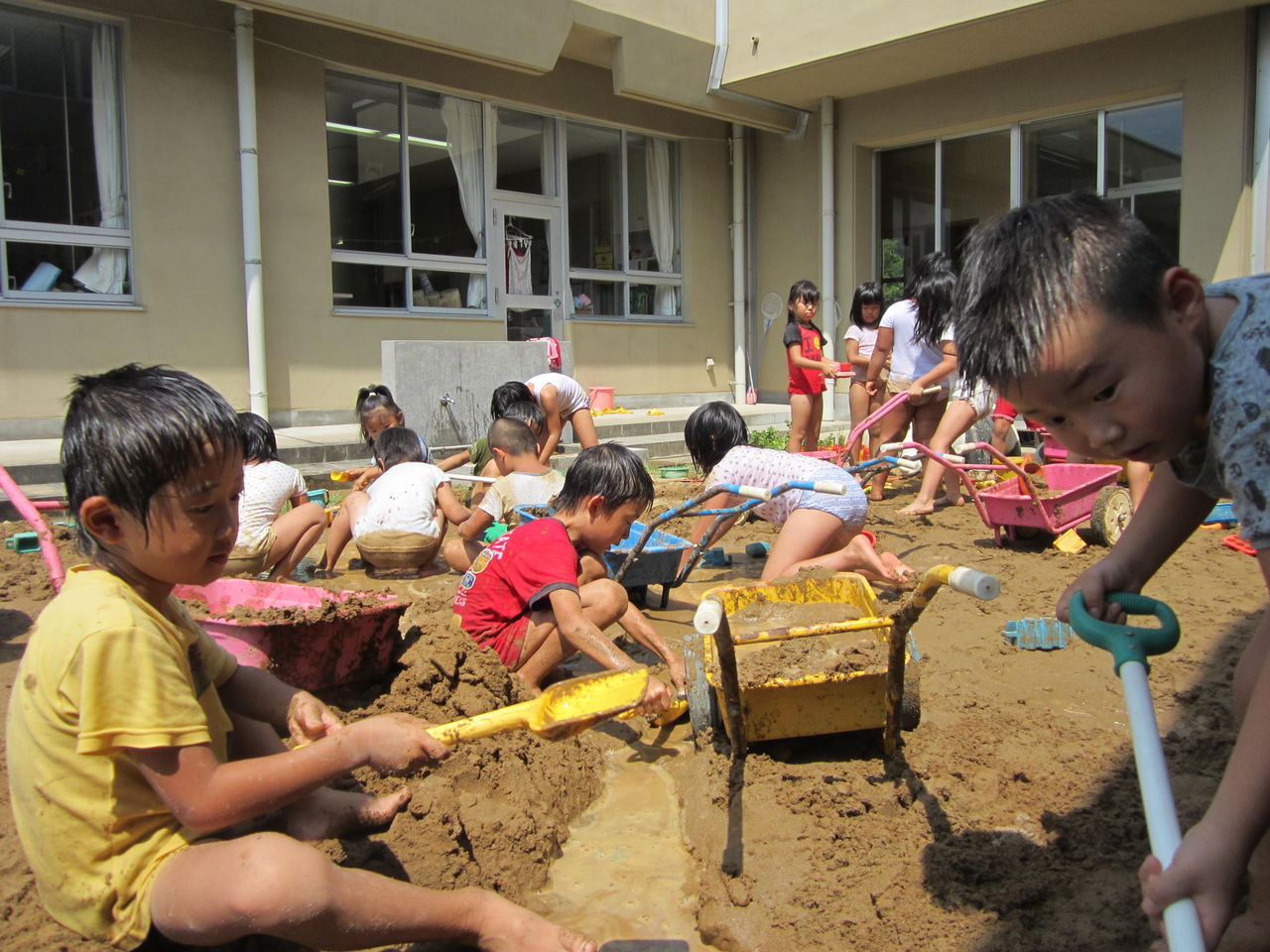 泥んこ遊び たちばな乳幼児保育園のブログ 泥んこ遊び たちばな乳幼児保育園のブログ