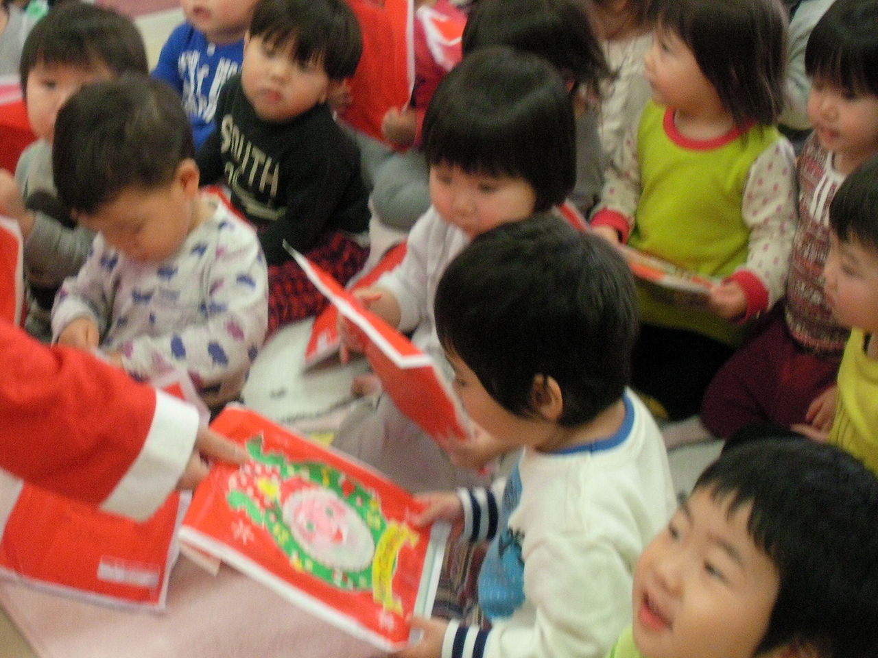 あわてんぼうのサンタクロース たちばな乳幼児保育園のブログ