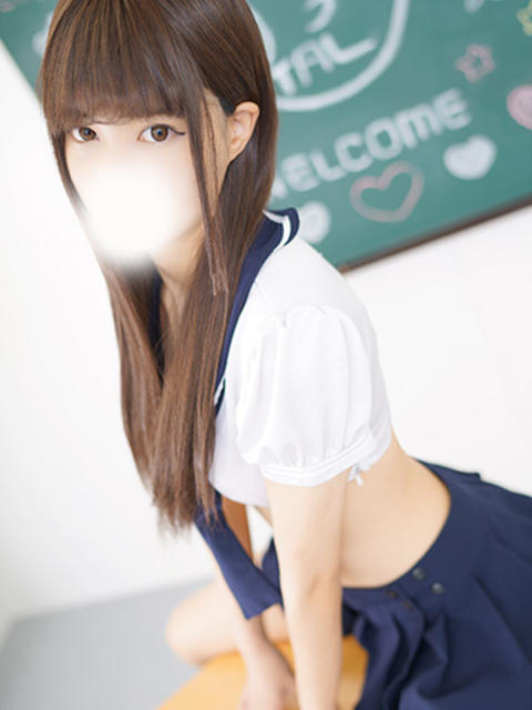 girl_5e9047272df427.14559153_480x640