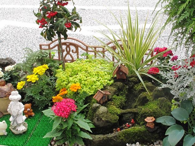 小岩 フラワーロードの花壇 新デジカメ日記