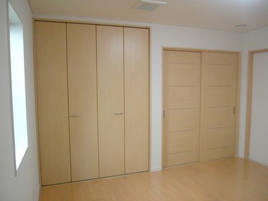 ������380