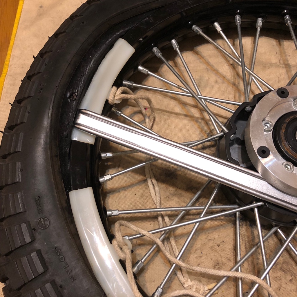 自転車 タイヤ キャップ 外れ ない