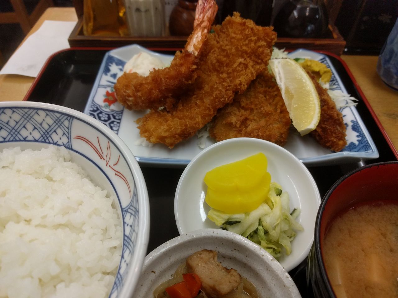 大菊總本店 都立大学のミックスフライ定食 log 大菊總本店 都立大学のミックスフライ定食 log