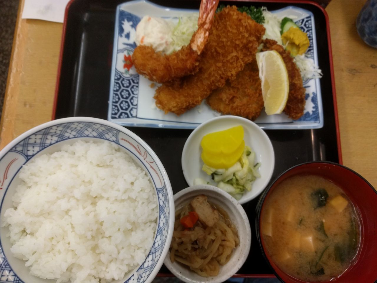 大菊總本店 都立大学のミックスフライ定食 log 大菊總本店 都立大学のミックスフライ定食 log