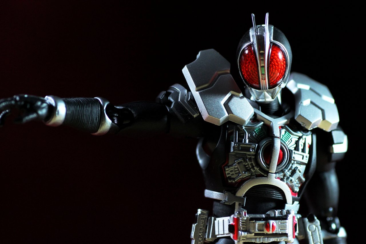 S.H.Figuarts 仮面ライダーファイズ アクセルフォーム レビュー : たご