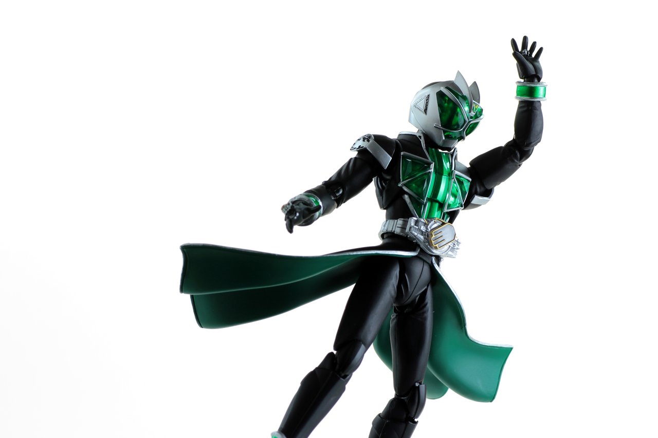 S.H.フィギュアーツ 仮面ライダーウィザード ハリケーンスタイル : た