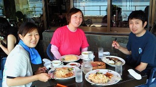 昼食中で〜す\(^o^)/